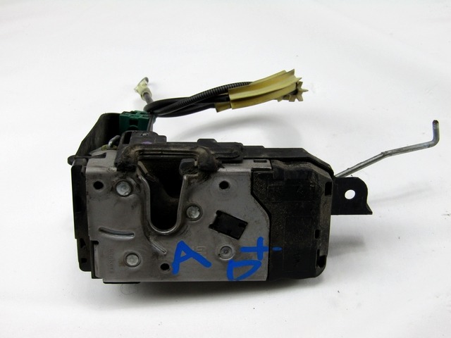 CENTRALNI ZAKLEP SPREDNJIH VRAT  OEM N. 13210749 ORIGINAL REZERVNI DEL OPEL ASTRA H A04 L48 L08 L35 L67 R 5P/3P/SW (2007 - 2010) DIESEL LETNIK 2008