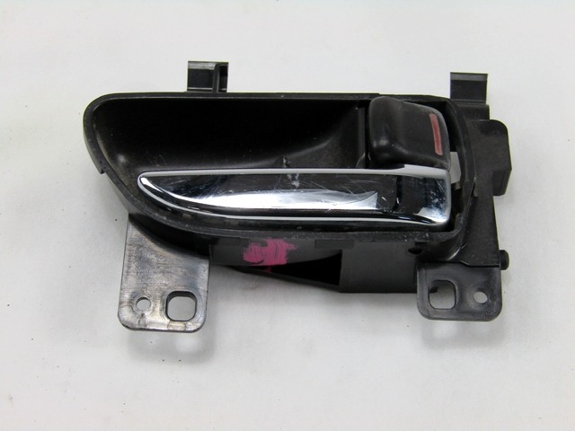 NOTRANJA KLJUKA  OEM N. 61051FG001JG ORIGINAL REZERVNI DEL SUBARU FORESTER SH  (2008 - 2011)BENZINA/GPL LETNIK 2010