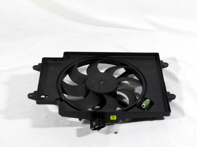 VENTILATOR HLADILNIKA OEM N. 60692703 ORIGINAL REZERVNI DEL ALFA ROMEO 147 937 R (2005 - 2010) DIESEL LETNIK 2007