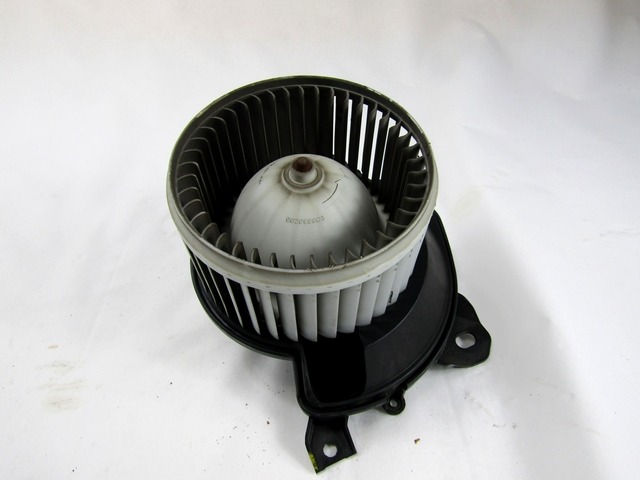 VENTILATOR  KABINE  OEM N. 13335075 ORIGINAL REZERVNI DEL OPEL CORSA D S07 (2006 - 2011) BENZINA LETNIK 2010