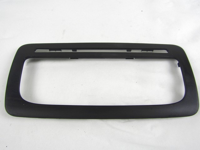 ARMATURNA PLO?CA OEM N. 6J0858063 ORIGINAL REZERVNI DEL SEAT IBIZA 6J5 6P1 MK4 BER/SW (2008 - 2012)BENZINA LETNIK 2011