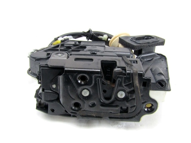 CENTRALNI ZAKLEP SPREDNJIH VRAT  OEM N. 5K1837016B ORIGINAL REZERVNI DEL VOLKSWAGEN GOLF VI 5K1 517 AJ5 MK6 (2008-2012) BENZINA LETNIK 2010