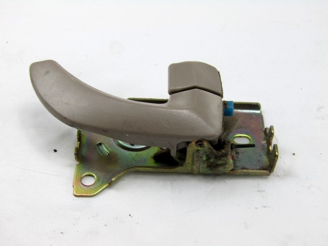 NOTRANJA KLJUKA  OEM N. 826203E000GW ORIGINAL REZERVNI DEL KIA SORENTO JC MK1 (2002 - 2009) DIESEL LETNIK 2006