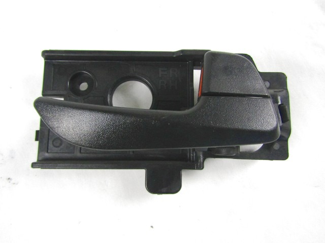 NOTRANJA KLJUKA  OEM N. 82620-B4000 ORIGINAL REZERVNI DEL HYUNDAI I10 BA IA MK2 (2013 - 2019)BENZINA LETNIK 2017