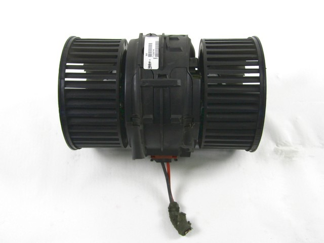 VENTILATOR  KABINE  OEM N. T1009074B ORIGINAL REZERVNI DEL RENAULT MEGANE MK3 BZ0/1 B3 DZ0/1 KZ0/1 BER/SPORTOUR/ESTATE (2009 - 2015) DIESEL LETNIK 2013