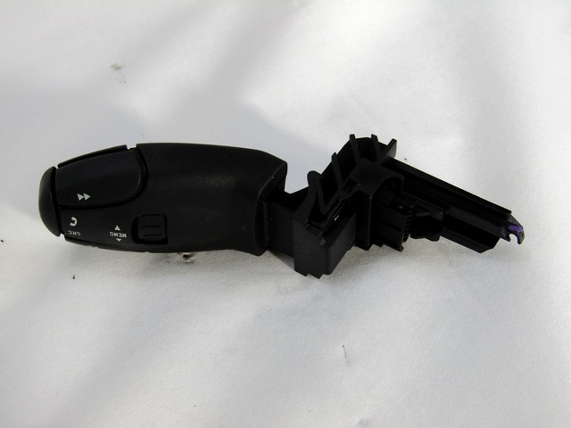 MULTIFUNKCIJSKI VOLAN OEM N. 9641796480 ORIGINAL REZERVNI DEL PEUGEOT 308 4A 4B 4C 4E 4H MK1 BER/SW/CC (2007 - 2013) DIESEL LETNIK 2012