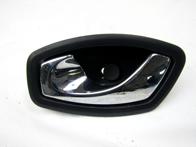 NOTRANJA KLJUKA  OEM N. 826730001R ORIGINAL REZERVNI DEL RENAULT SCENIC XMOD / SCENIC JZ0/1 MK3 R (2012 - 2016) DIESEL LETNIK 2012