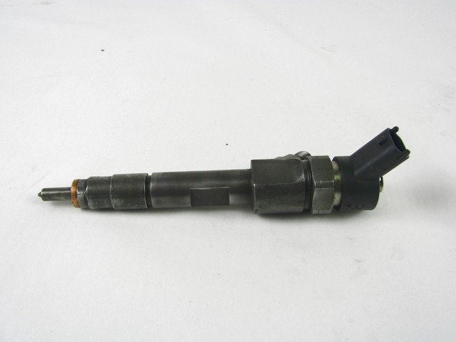 INJEKTORJI DIESEL OEM N. 8200100272 ORIGINAL REZERVNI DEL RENAULT MEGANE MK2 R BM0/1 CM0/1 EM0/1 KM0/1 LM0/1 BER/GRANDTOUR  (2006 - 2009) DIESEL LETNIK 2008