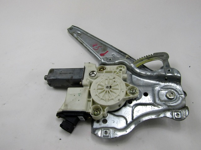 MEHANIZEM DVIGA ZADNJIH STEKEL  OEM N. 69840-02100 ORIGINAL REZERVNI DEL TOYOTA COROLLA E12 (2000 - 2006) DIESEL LETNIK 2005