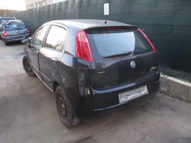 FIAT GRANDE PUNTO 1.2 B 48KW 5M 5P (2006) RICAMBI IN MAGAZZINO