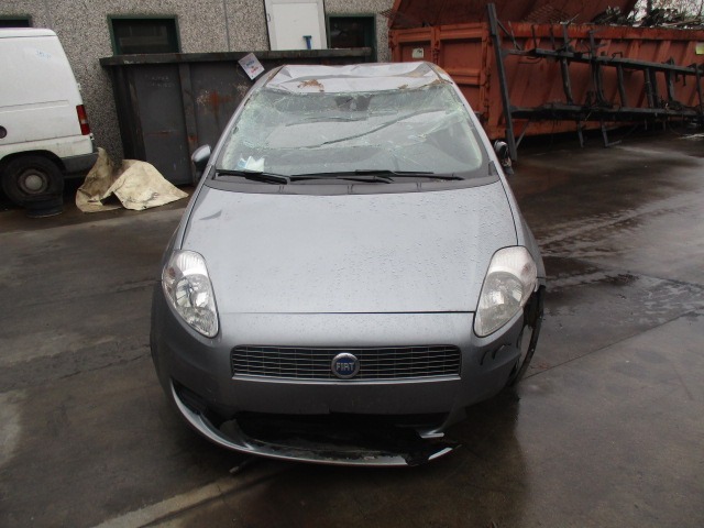 FIAT GRANDE PUNTO 1.2 B 48KW 5M 5P (2007) RICAMBI IN MAGAZZINO