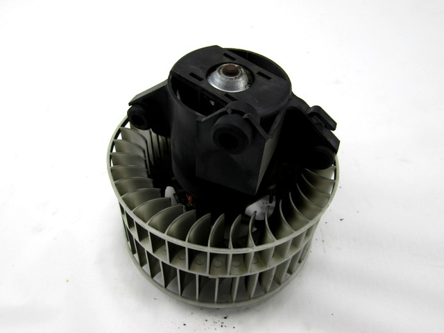 VENTILATOR  KABINE  OEM N. A1688200542 ORIGINAL REZERVNI DEL MERCEDES CLASSE A W168 5P V168 3P 168.031 168.131 (1997 - 2000) BENZINA LETNIK 2000