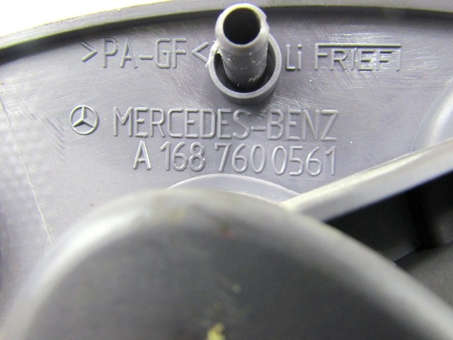 NOTRANJA KLJUKA  OEM N. A1687600561 ORIGINAL REZERVNI DEL MERCEDES CLASSE A W168 5P V168 3P 168.031 168.131 (1997 - 2000) BENZINA LETNIK 2000