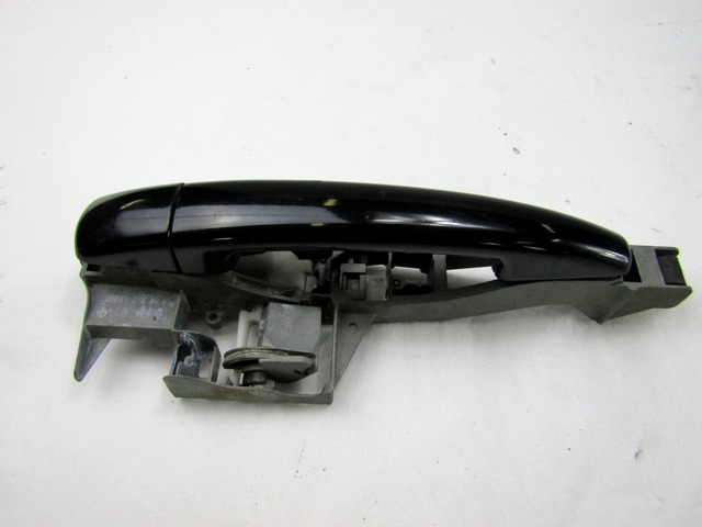 ZUNANJA KLJUKA ZADNJA LEVA VRATA OEM N. 9684560080 ORIGINAL REZERVNI DEL PEUGEOT 5008 0U 0E MK1 (2009 - 2013) DIESEL LETNIK 2010