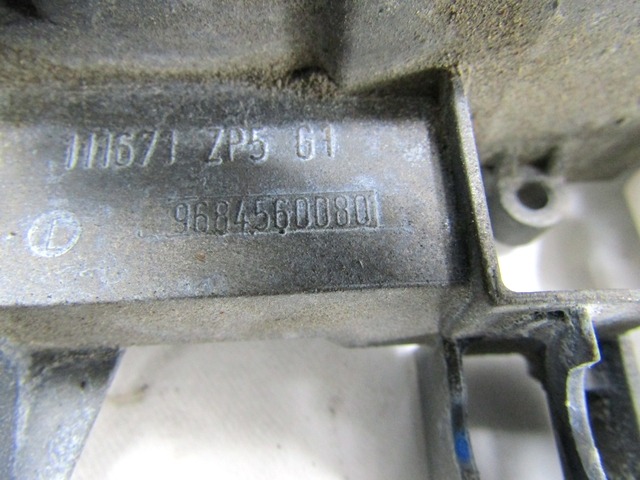 ZUNANJA KLJUKA ZADNJA LEVA VRATA OEM N. 9684560080 ORIGINAL REZERVNI DEL PEUGEOT 5008 0U 0E MK1 (2009 - 2013) DIESEL LETNIK 2010