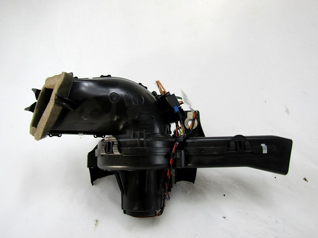 VENTILATOR  KABINE  OEM N. 9683441680 ORIGINAL REZERVNI DEL PEUGEOT 5008 0U 0E MK1 (2009 - 2013) DIESEL LETNIK 2010