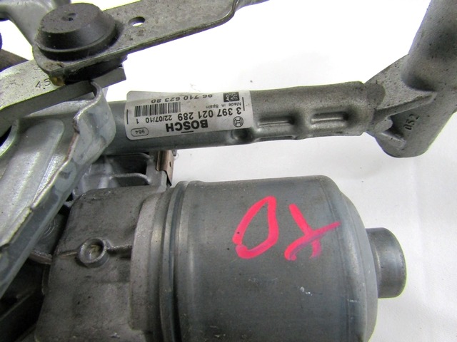 MOTORCEK PREDNJIH BRISALCEV OEM N. 9671062380 ORIGINAL REZERVNI DEL PEUGEOT 5008 0U 0E MK1 (2009 - 2013) DIESEL LETNIK 2010