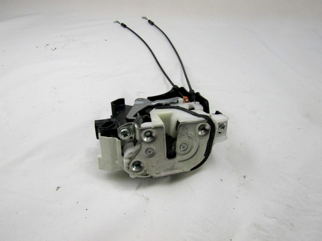 CENTRALNI ZAKLEP SPREDNJIH VRAT  OEM N. 9136CQ ORIGINAL REZERVNI DEL CITROEN C-CROSSER (2007 - 2012)DIESEL LETNIK 2010