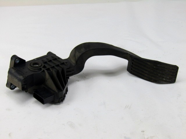 PEDALI OEM N. 55702020 ORIGINAL REZERVNI DEL FIAT GRANDE PUNTO 199 (2005 - 2012) BENZINA LETNIK 2007