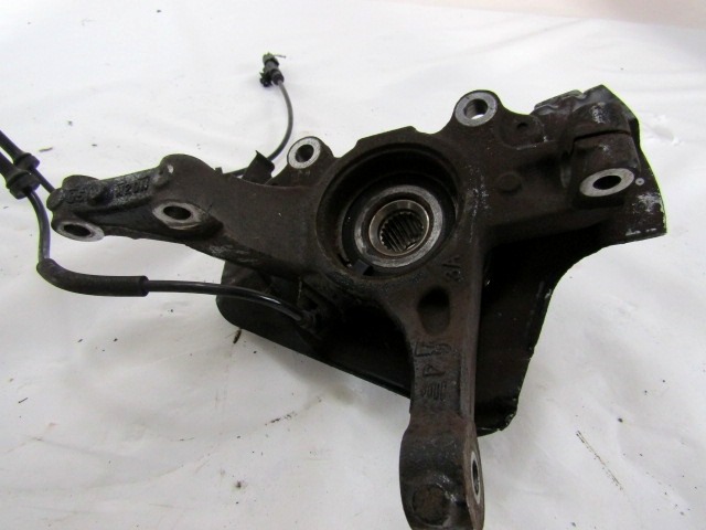 LEVI VRTLJIVI LEZAJ / PESTO KOLESA Z LEZAJEM SPREDAJ OEM N. 51776378 ORIGINAL REZERVNI DEL FIAT GRANDE PUNTO 199 (2005 - 2012) BENZINA LETNIK 2006