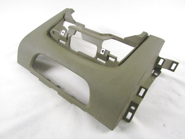 ARMATURNA PLO?CA OEM N. 681040008 ORIGINAL REZERVNI DEL RENAULT SCENIC XMOD / SCENIC JZ0/1 MK3 (2009 - 2012) DIESEL LETNIK 2009