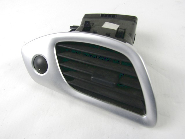 ODVOD ZRAKA OEM N. 687612773R ORIGINAL REZERVNI DEL RENAULT SCENIC XMOD / SCENIC JZ0/1 MK3 (2009 - 2012) DIESEL LETNIK 2009