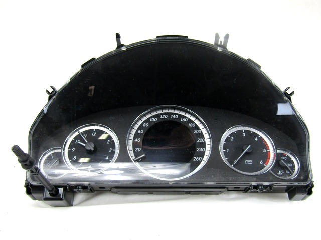 KILOMETER STEVEC OEM N. A2129003313 ORIGINAL REZERVNI DEL MERCEDES CLASSE E W212 S212 BER/SW (09/2011 - 08/2014)DIESEL LETNIK 2011