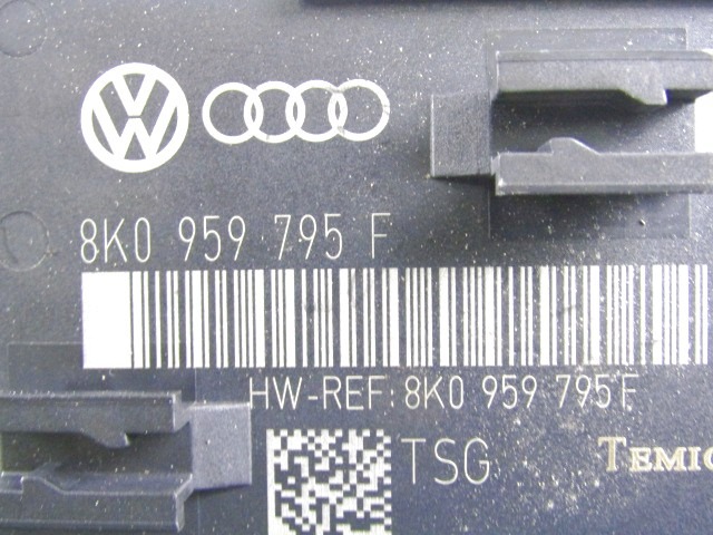 RACUNALNIK VRAT IN STEKEL OEM N. 8K0959795F ORIGINAL REZERVNI DEL AUDI Q5 8R B8 (10/2008 - 06/2012) DIESEL LETNIK 2011