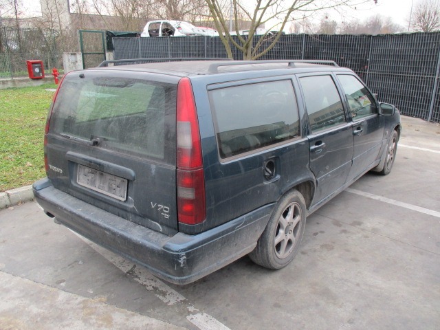 VOLVO V70 SW 2.5 D 103KW 5M 5P (1998) RICAMBI IN MAGAZZINO