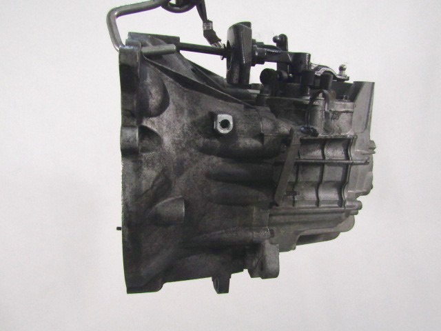 ROCNI MENJALNIK OEM N. 4M5R-7002-CE ORIGINAL REZERVNI DEL VOLVO V50 545 (2004 - 05/2007) DIESEL LETNIK 2005