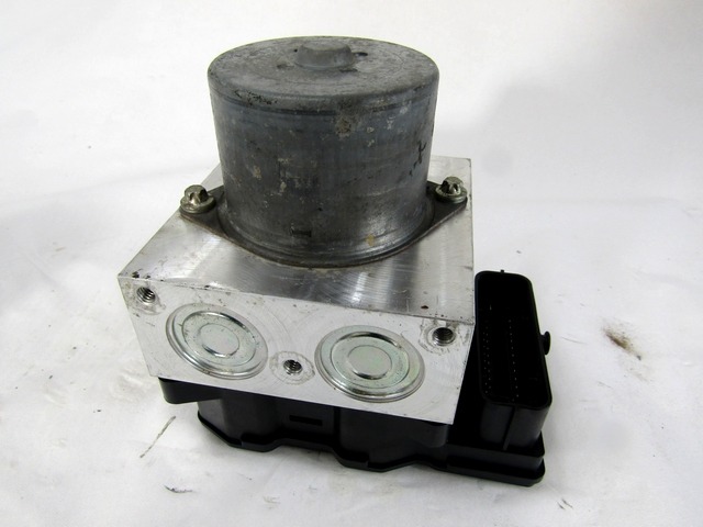 ABS AGREGAT S PUMPO OEM N. 51800747 ORIGINAL REZERVNI DEL FIAT CROMA 194 MK2 R (11-2007 - 2010) DIESEL LETNIK 2008