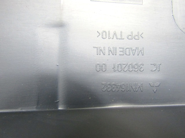 ARMATURNA PLOSCA S POMISLJAJI OEM N. MN164332 ORIGINAL REZERVNI DEL MITSUBISHI COLT Z30 Z3_A Z2_A MK6 (2004 - 2009) BENZINA LETNIK 2007