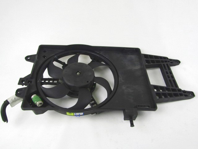 VENTILATOR HLADILNIKA OEM N. 823700600 ORIGINAL REZERVNI DEL LANCIA Y YPSILON 843 R (2006 - 2011) BENZINA/GPL LETNIK 2009