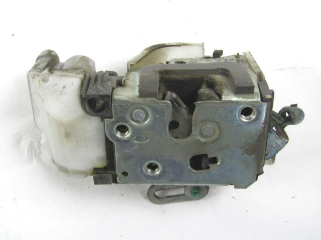 CENTRALNI ZAKLEP SPREDNJIH VRAT  OEM N. 46536061 ORIGINAL REZERVNI DEL FIAT PUNTO 188 MK2 R (2003 - 2011) DIESEL LETNIK 2010