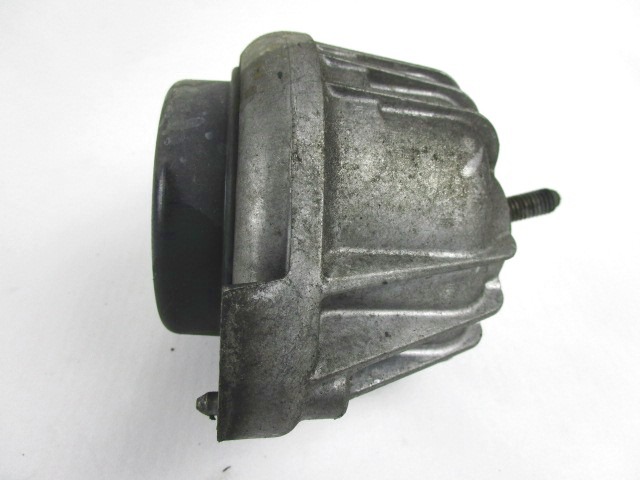 NOSILCI MOTORJA/DRUGO OEM N. 6768799 ORIGINAL REZERVNI DEL BMW SERIE 3 BER/SW/COUPE/CABRIO E90/E91/E92/E93 LCI R (2009 - 2012) DIESEL LETNIK 2009