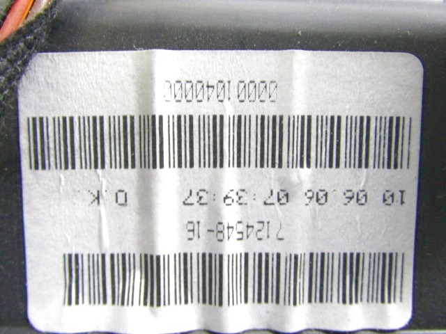 PREDAL ZA DOKUMENTE OEM N. 51457135696 ORIGINAL REZERVNI DEL BMW SERIE 1 BER/COUPE/CABRIO E81/E82/E87/E88 (2003 - 2007) BENZINA LETNIK 2006