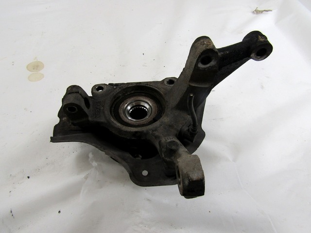 VRTLJIVI LEZAJ DESNO / PESTO KOLESA Z LEZAJEM SPREDAJ OEM N. 46528901 ORIGINAL REZERVNI DEL FIAT PUNTO 188 MK2 R (2003 - 2011) BENZINA/METANO LETNIK 2009