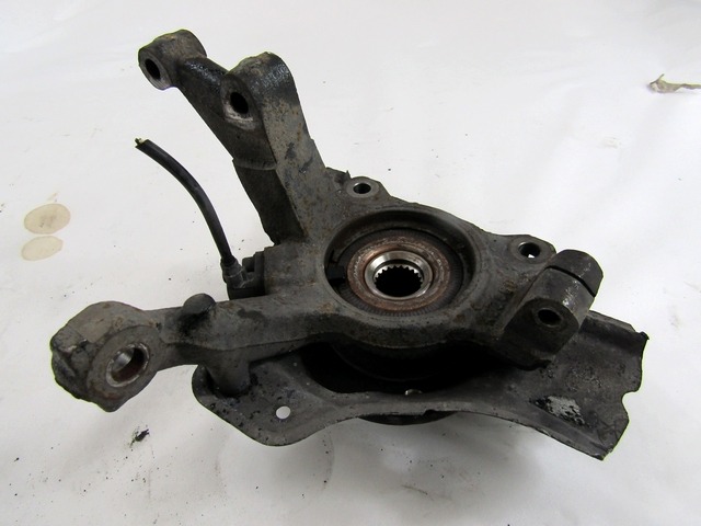 LEVI VRTLJIVI LEZAJ / PESTO KOLESA Z LEZAJEM SPREDAJ OEM N. 46528914 ORIGINAL REZERVNI DEL FIAT PUNTO 188 MK2 R (2003 - 2011) BENZINA/METANO LETNIK 2009