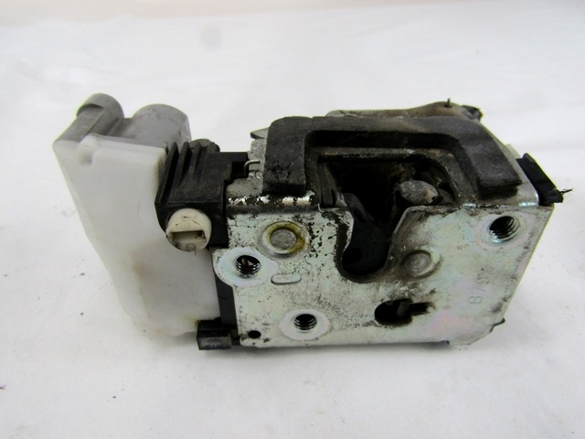 CENTRALNO ZAKLEPANJE ZADNJIH DESNIH VRAT OEM N. 46536063 ORIGINAL REZERVNI DEL FIAT PUNTO 188 MK2 R (2003 - 2011) BENZINA/METANO LETNIK 2009