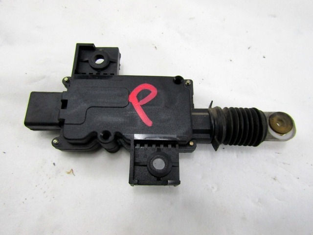 ZAKLEPANJE PRTLJA?NIH VRAT  OEM N. 4675782G ORIGINAL REZERVNI DEL CHRYSLER VOYAGER NS GS MK3 (1996 - 2000) DIESEL LETNIK 2000