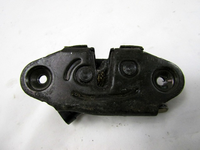 ZAKLEPANJE PRTLJA?NIH VRAT  OEM N. 04675776AB ORIGINAL REZERVNI DEL CHRYSLER VOYAGER NS GS MK3 (1996 - 2000) DIESEL LETNIK 2000