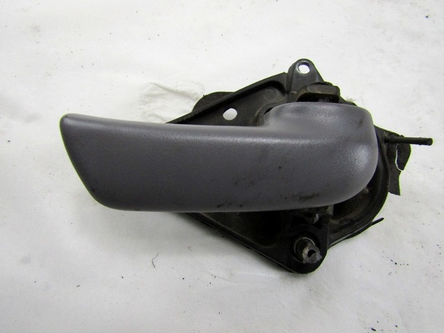 NOTRANJA KLJUKA  OEM N. 0HX48SK5 ORIGINAL REZERVNI DEL CHRYSLER VOYAGER NS GS MK3 (1996 - 2000) DIESEL LETNIK 2000