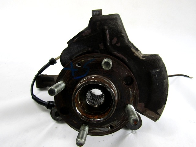 LEVI VRTLJIVI LEZAJ / PESTO KOLESA Z LEZAJEM SPREDAJ OEM N. 96870491 ORIGINAL REZERVNI DEL CHEVROLET AVEO MK1 T250 (2006 - 2011) BENZINA/GPL LETNIK 2009