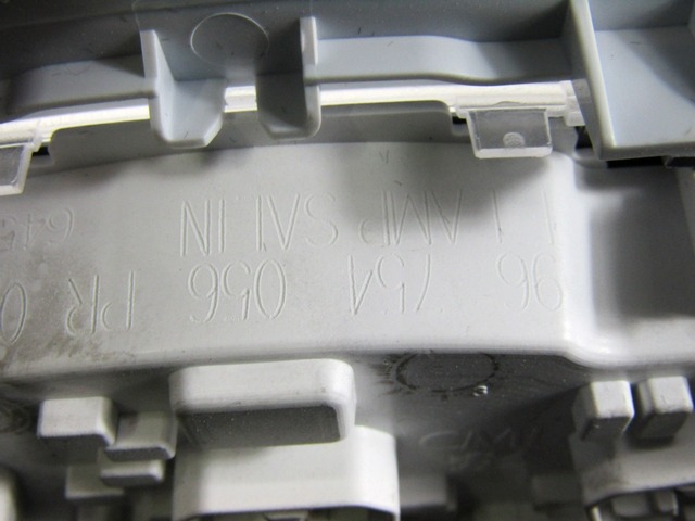 NOTRANJA SVETILA OEM N. 96754056PR ORIGINAL REZERVNI DEL PEUGEOT 2008 U (2013 - 2019) DIESEL LETNIK 2016