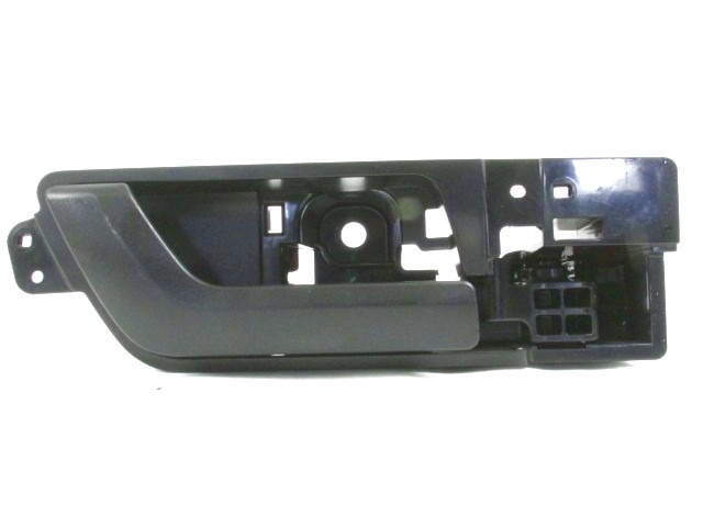 KONZOLE IN SINE SEDEZEV OEM N. 72057-52030 ORIGINAL REZERVNI DEL SUBARU TREZIA (2011 - 2014)BENZINA LETNIK 2011