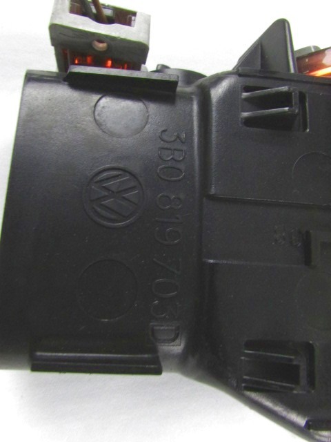 ODVOD ZRAKA OEM N. 3B0819703D ORIGINAL REZERVNI DEL VOLKSWAGEN PASSAT B5.5 3B3 3B6 3BG R BER/SW (11/2000 - 2005) DIESEL LETNIK 2002