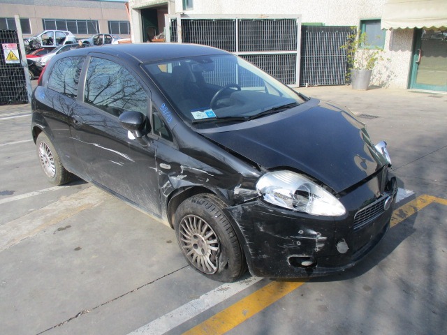 FIAT GRANDE PUNTO 1.3 D 66KW 6M 3P (2008) RICAMBI IN MAGAZZINO