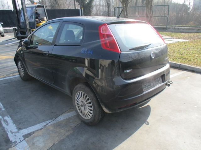 FIAT GRANDE PUNTO 1.3 D 66KW 6M 3P (2008) RICAMBI IN MAGAZZINO