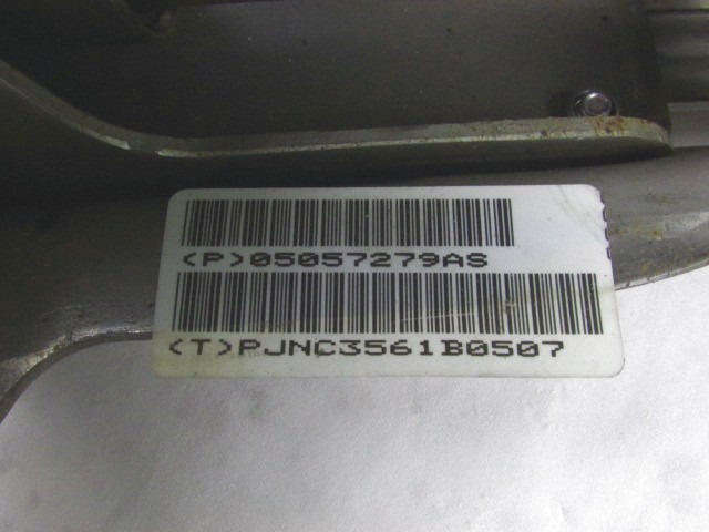 VOLANSKI DROG OEM N. 05057279AS ORIGINAL REZERVNI DEL JEEP COMPASS MK49 MK1 R (2011 - 2017)DIESEL LETNIK 2012