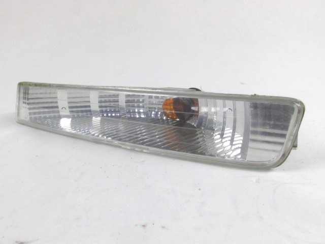 SPREDNJI INDIKATOR OEM N. 89006705 ORIGINAL REZERVNI DEL OPEL VIVARO X83 (2001 - 2006) DIESEL LETNIK 2002